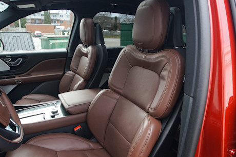 Editorial 2025 lincoln aviator reserve td jv 250127 18