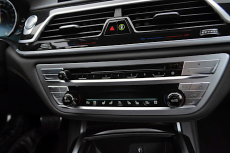Editorial 2019 bmw 740le 28 mb
