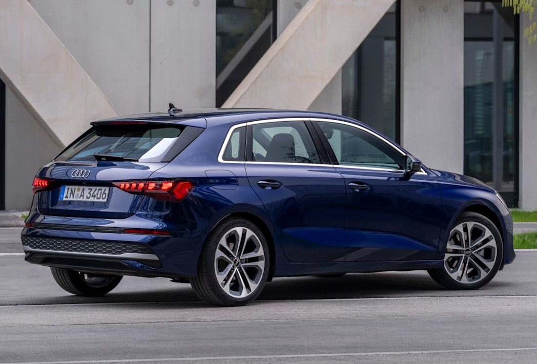 Audi-A3_Sportback-2025-2