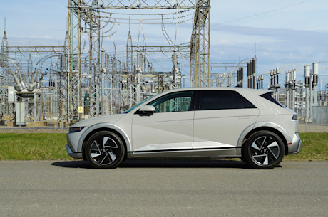 10 Fastest-Charging New EVs: 2025 Body Image