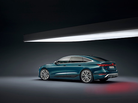 Editorial 2025 audi s6 e tron sportback audi preview 240717 pb 11