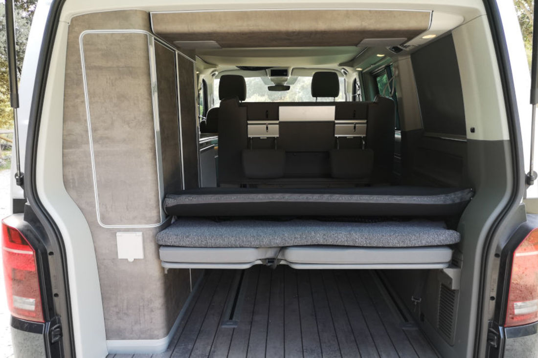 Volkswagen-california-ocean-2023-autoscout24 (23).jpg