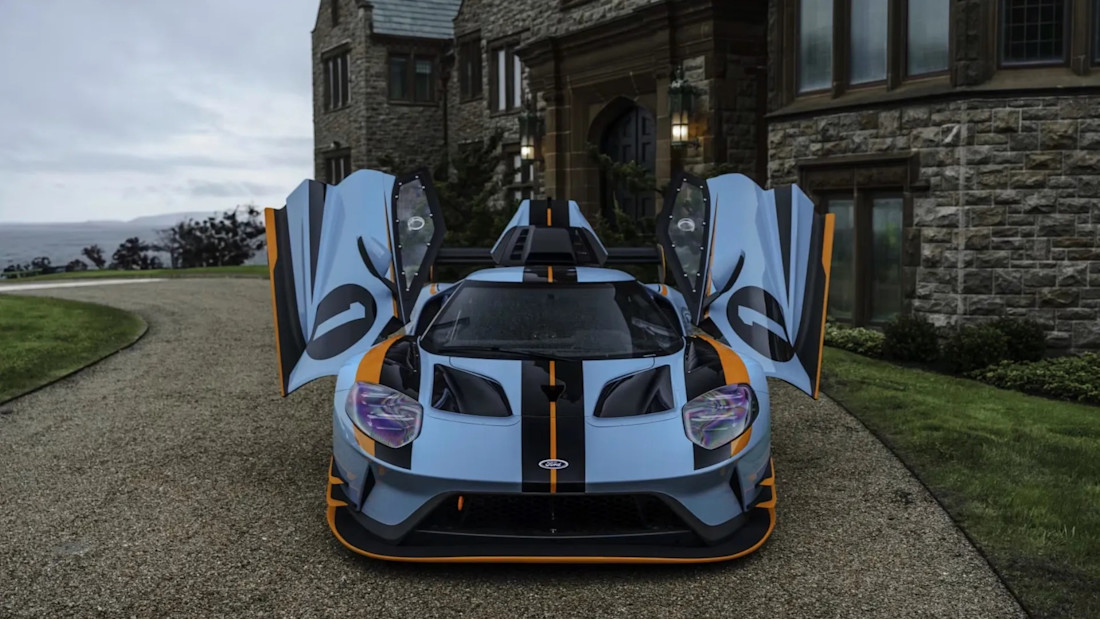 ford-gt-mk-ii-2020-mecum-auctions (1).jpg