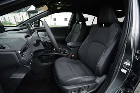 Toyota C-HR+ (2026)_Vordersitze