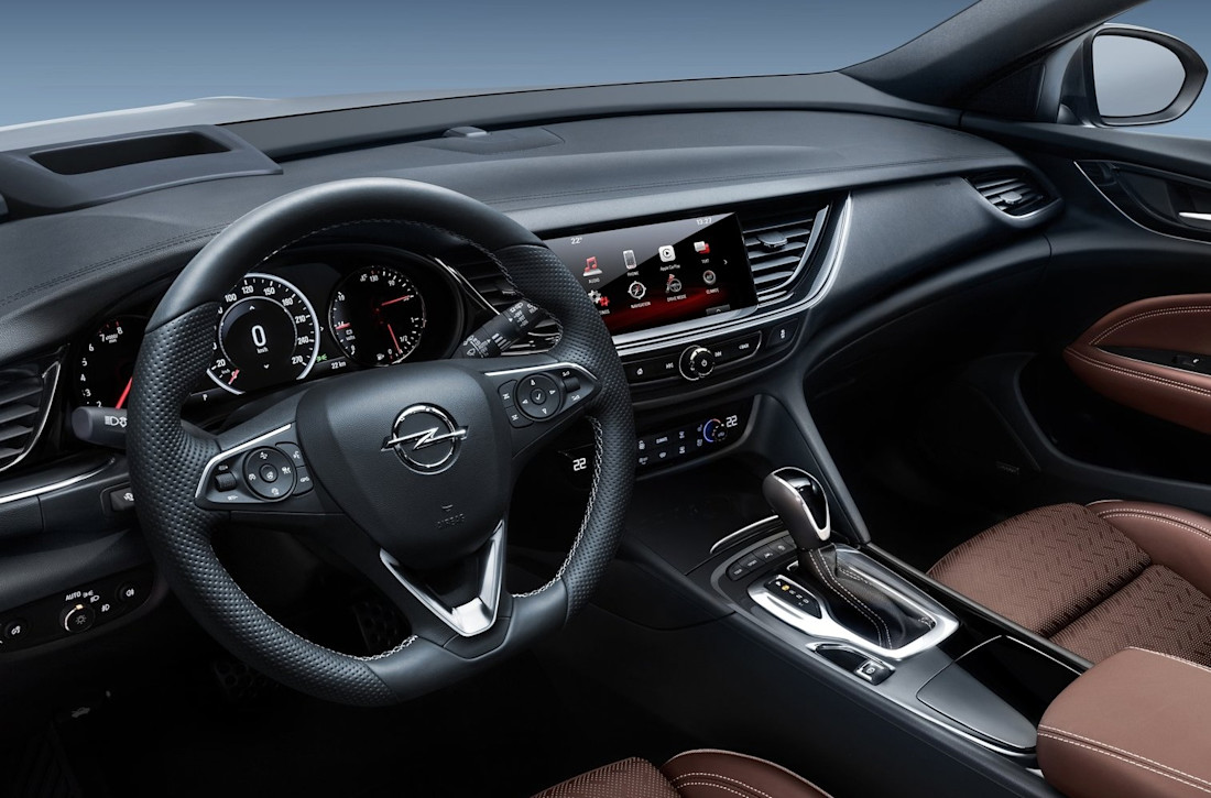 opel-insignia-sports-tourer-interior