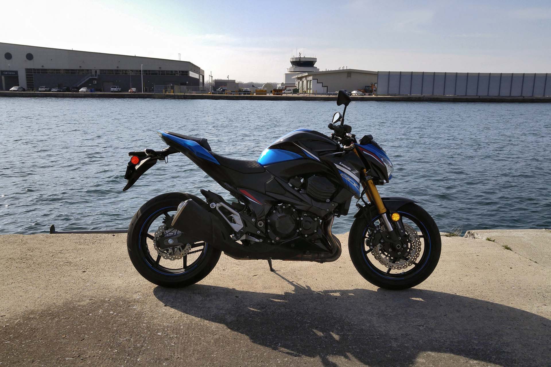 2016 Kawasaki Z800 Test Ride - AutoTrader.ca