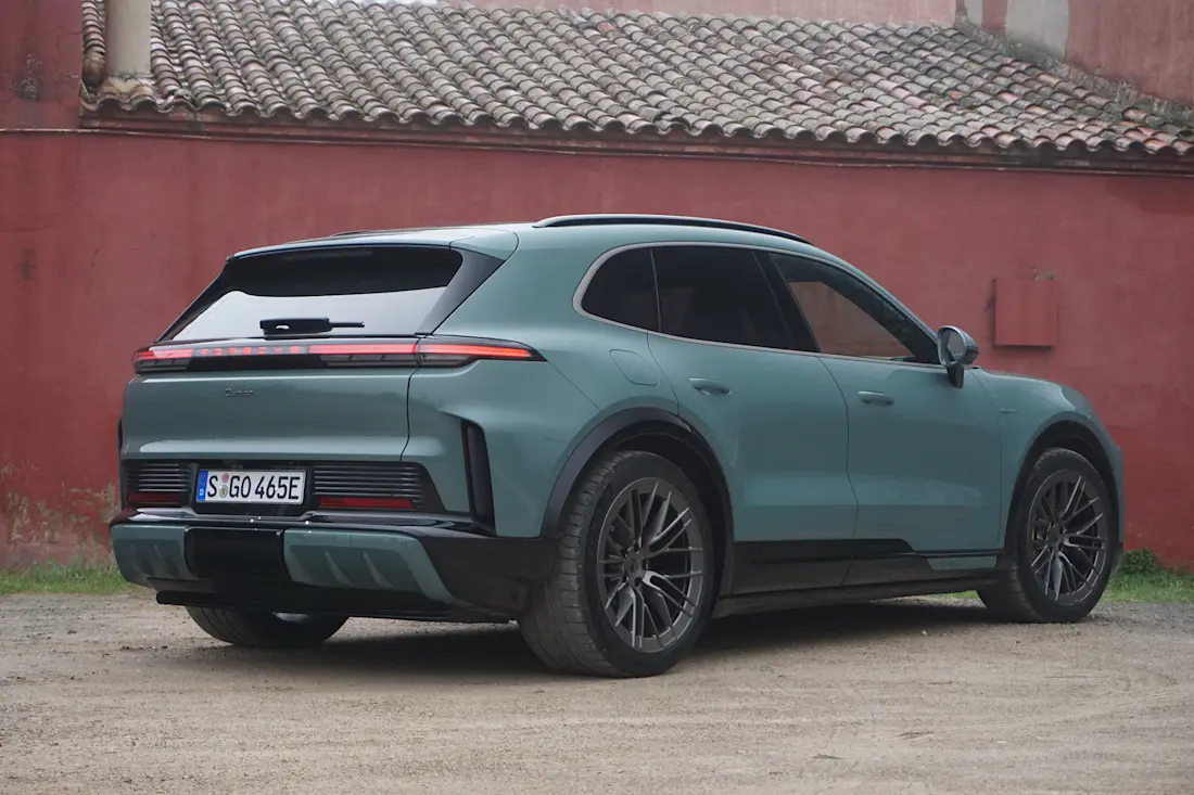 2026 Porsche Cayenne Electric - FD - DI - 260311 - 18