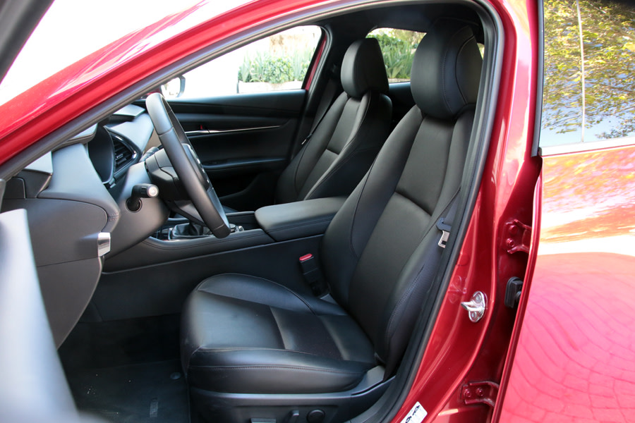 Mazda3 (22).JPG