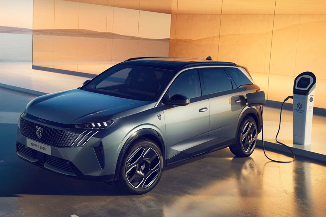 Peugeot-E-5008-2025-1600-02.jpg