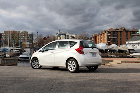 Editorial 2016 nissan versa note sl pb 04