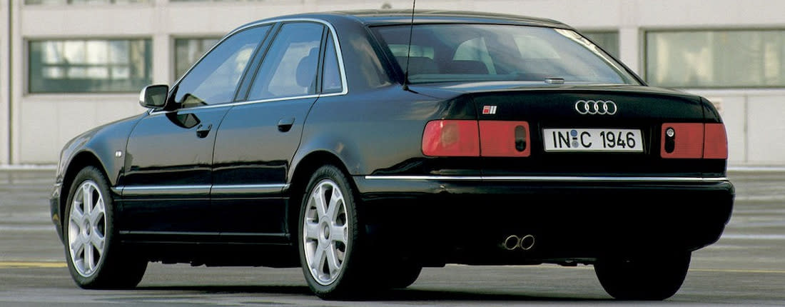audi-s8-d2-l-03