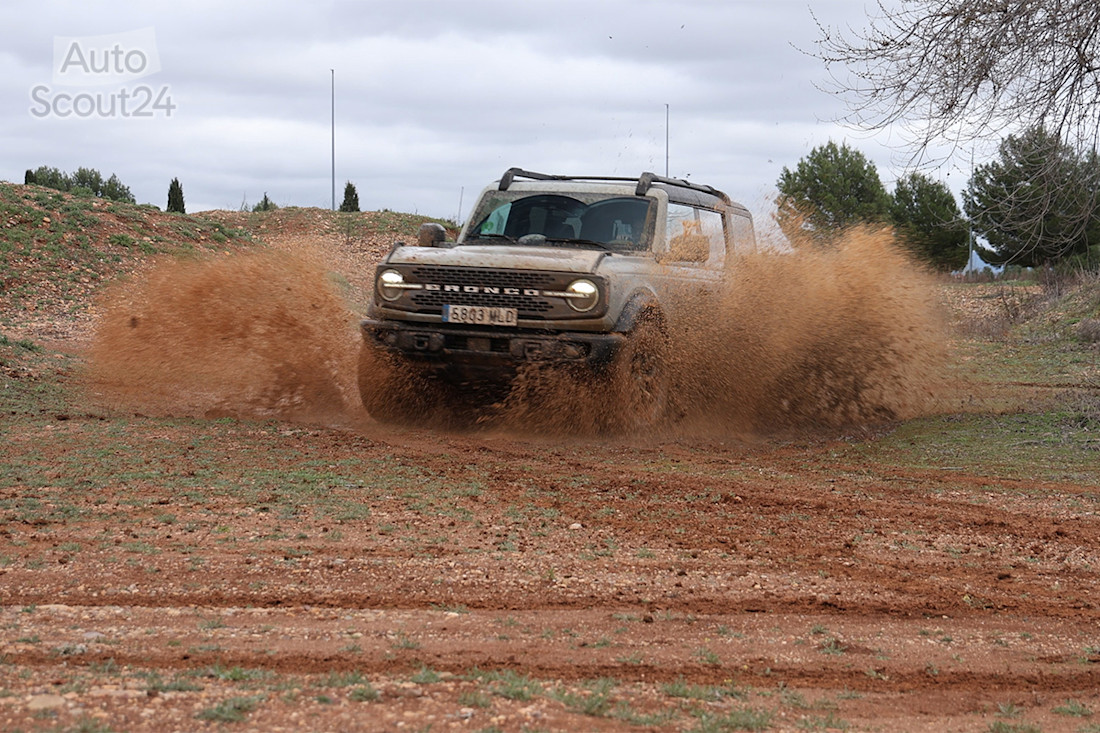 Ford-Bronco-2024-sistema-4x4 (4).jpg