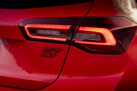 ford focus st logo