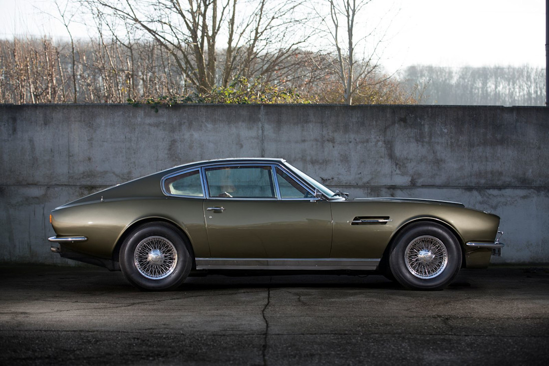 aston martin dbs vantage