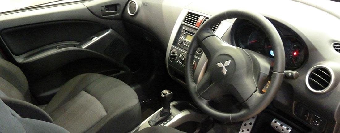 mitsubishi-colt-l-03