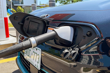 Editorial 2021 kia niro ev sx touring 13 ct