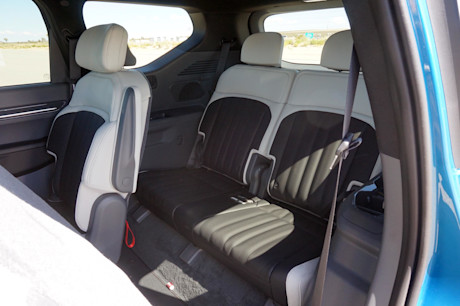 Editorial 2024 kia ev9 fd 230912 21 jl