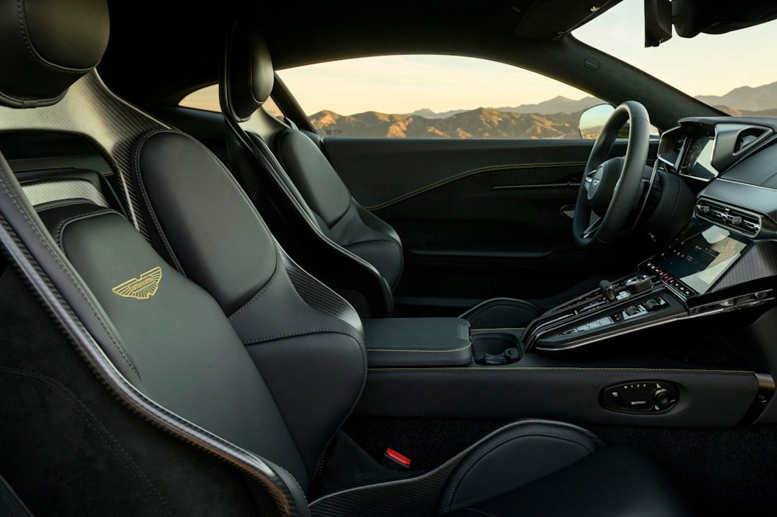 Aston-Martin-Vantage-2024 (7).jpg