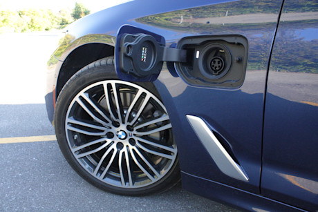 Editorial 2018 bmw 530e chase 0007
