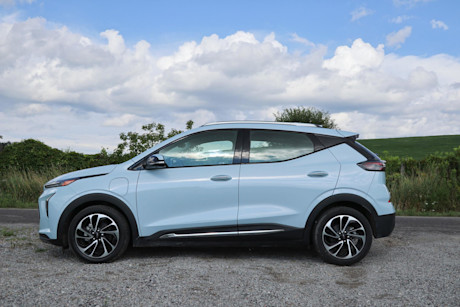 Editorial 2022 chevrolet bolt euv premier 06 jm