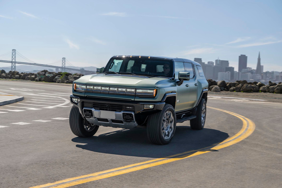 Editorial 2024 gmc hummer ev suv 240312 02 gmc