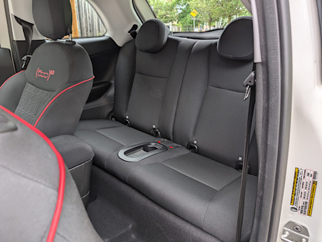 Editorial 2024 fiat 500e red td sbe 240830 20