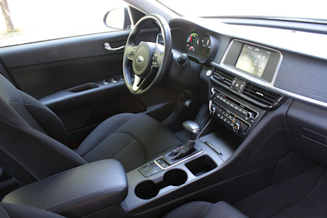 Editorial 2017 kia optima hybrid chase 0020