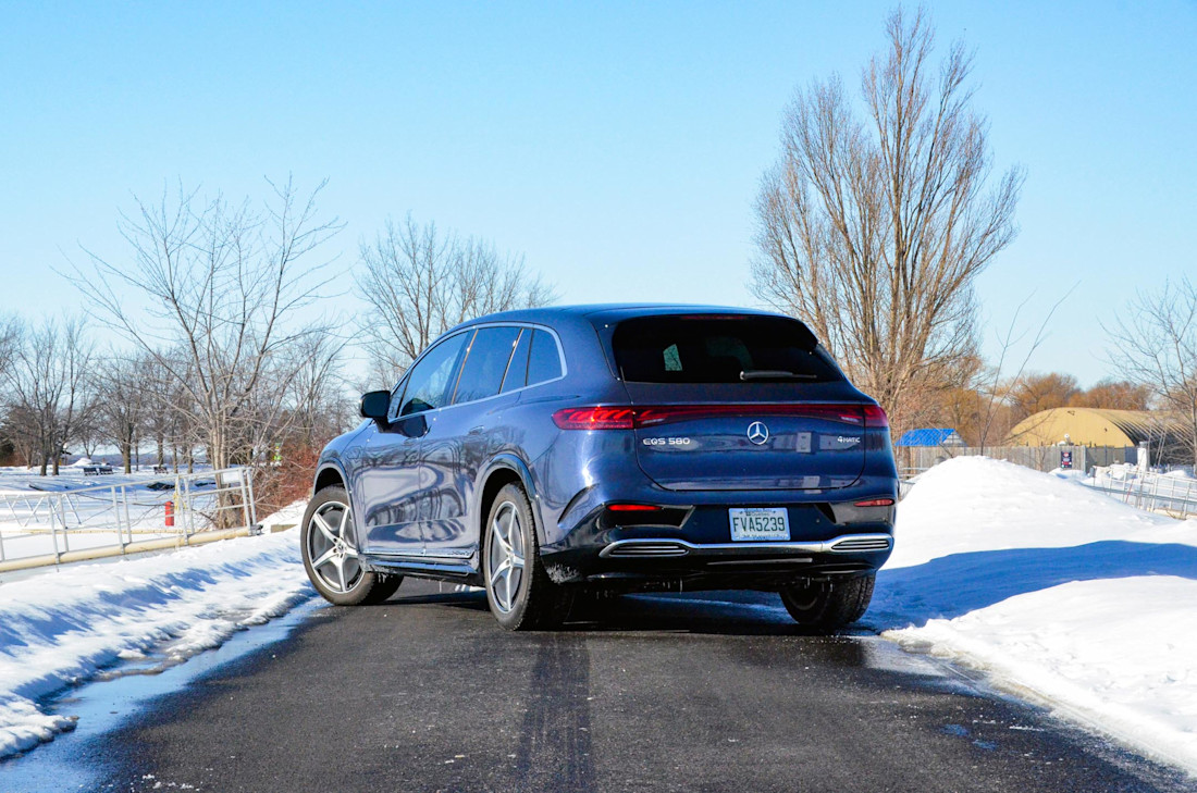 Mercedes-Benz EQS VUS 2023 : essai routier Image