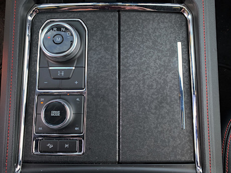 Editorial 2022 ford expedition limited stealth edition 27 mg