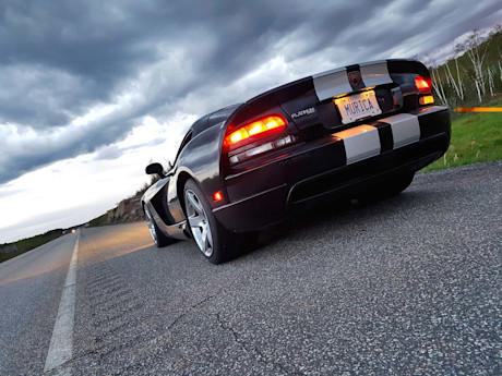 Editorial 2008 dodge viper srt 10 05 jp