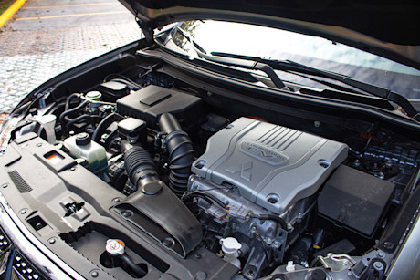 Editorial 2020 mitsubishi outlander phev 08 wc fr