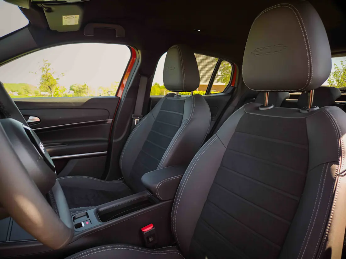 AutoRAI Fiat 600 Hybrid 145 Sport 37
