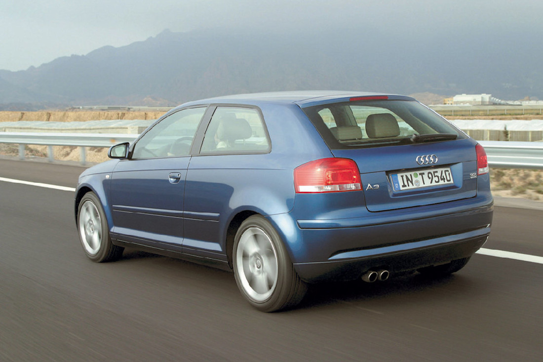 Audi-A3_3.2_V6_3-door-2003-1280-e8d923fcb2eb85a92625b9d880f1a7cd24.jpg