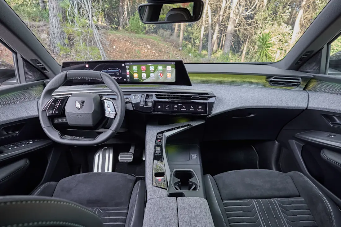peugeot 5008 gt plug-in hybrid3
