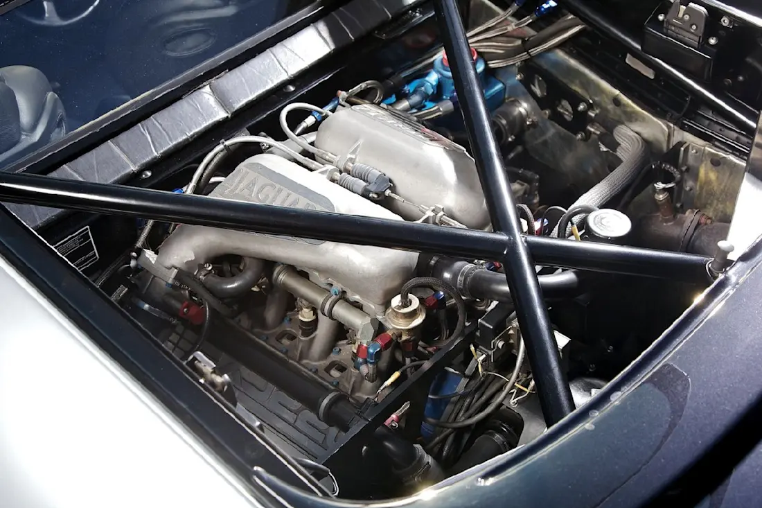 Jaguar-XJ220-1992 (2)