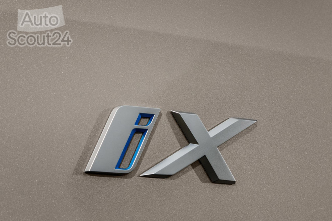 BMW-iX-2022-1280-43.jpg