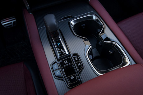 Editorial 2024 lexus rx td jv 25