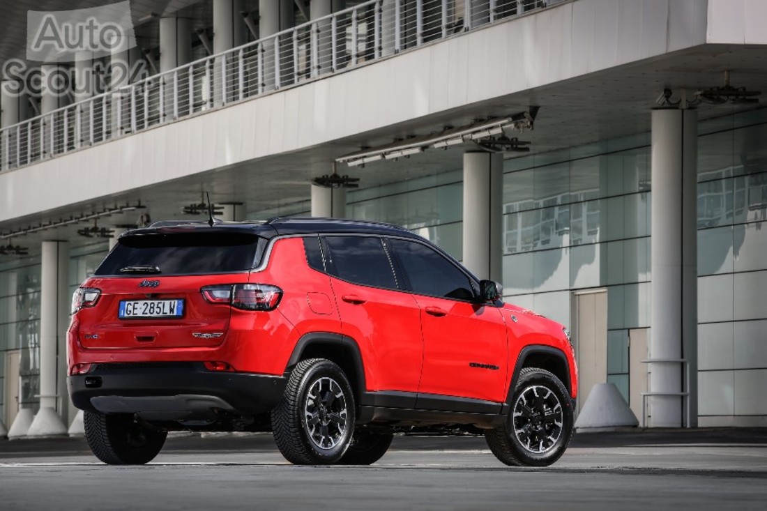 5.NewJeep®CompassTrailhawk4xe (2).jpg