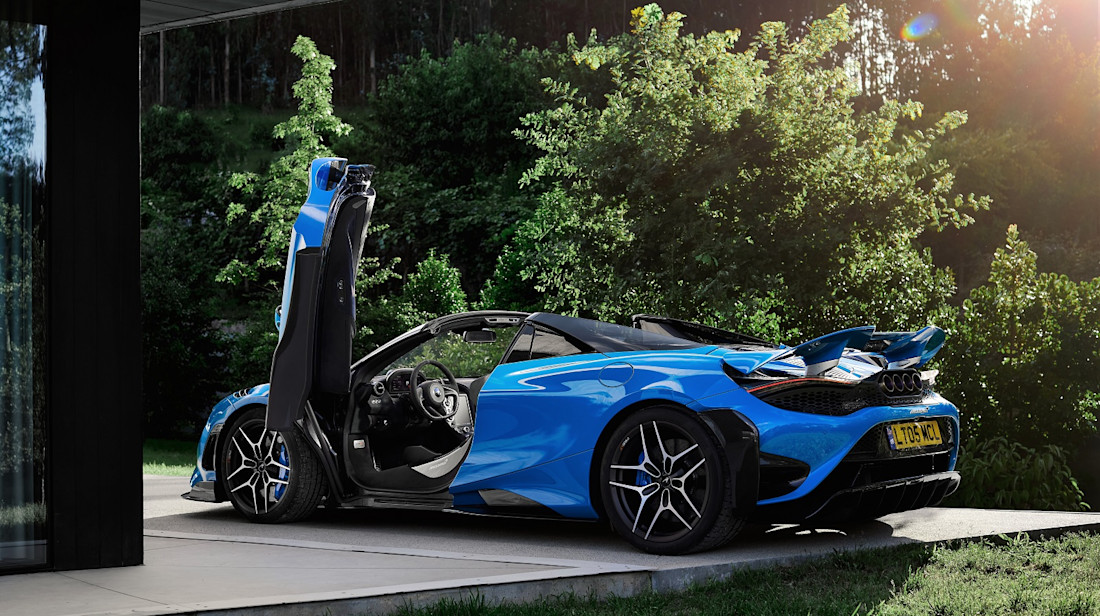 McLaren-765LT-spider-blau-heck