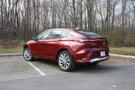 Buick Envista Avenir 2025 : essai routier Body Image