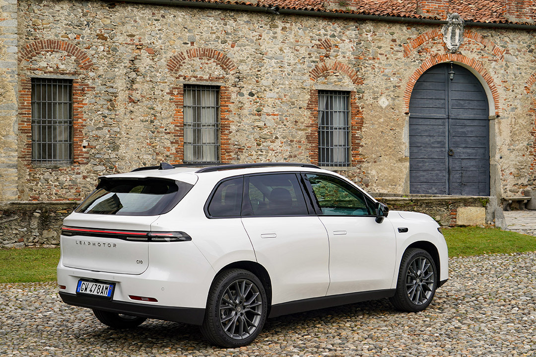 Leapmotor C10 achterkant