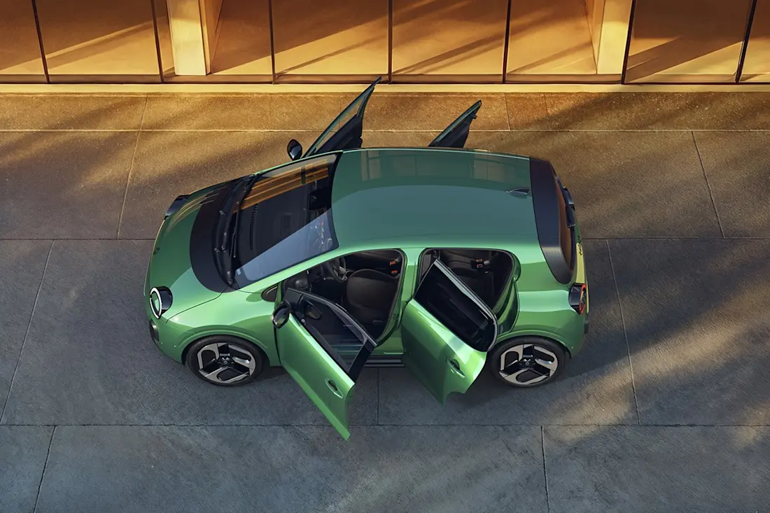 BEBE20251218  Renault Twingo EV 01