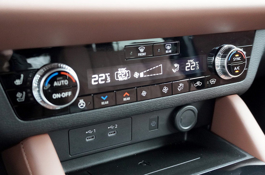 Mitsubishi-Outlander-GT-2026 (23).jpg