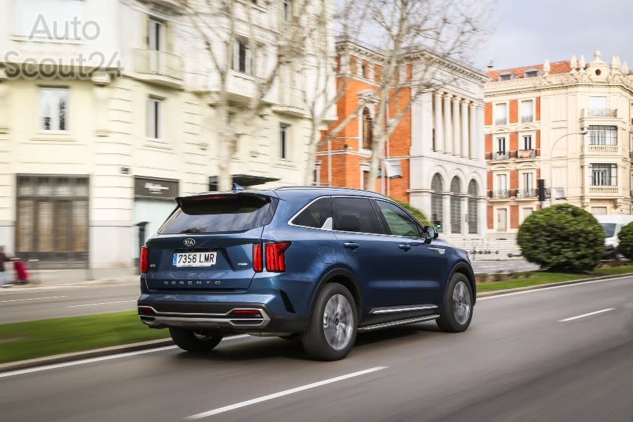 NUEVO KIA SORENTO PHEV - CALIDAD MEDIA_041 (1).jpg