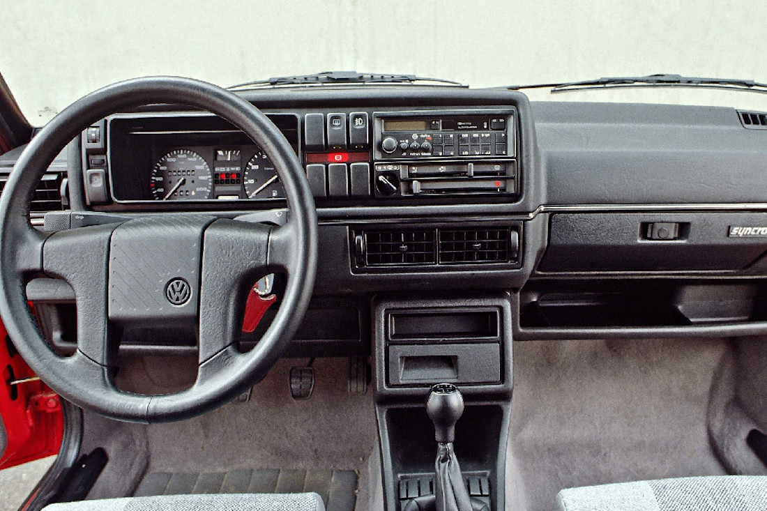 Volkswagen-golf-country (2).jpg