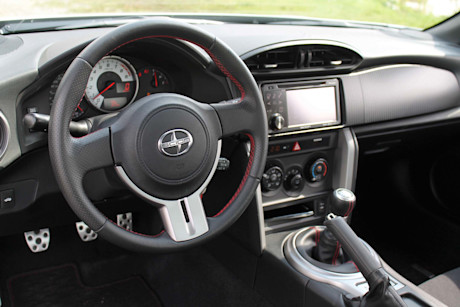 Editorial 2013 scion fr s 04 jp