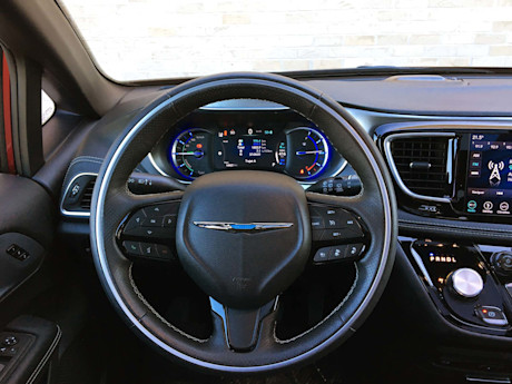 Editorial 2019 chrysler pacifica hybrid 29 db fr