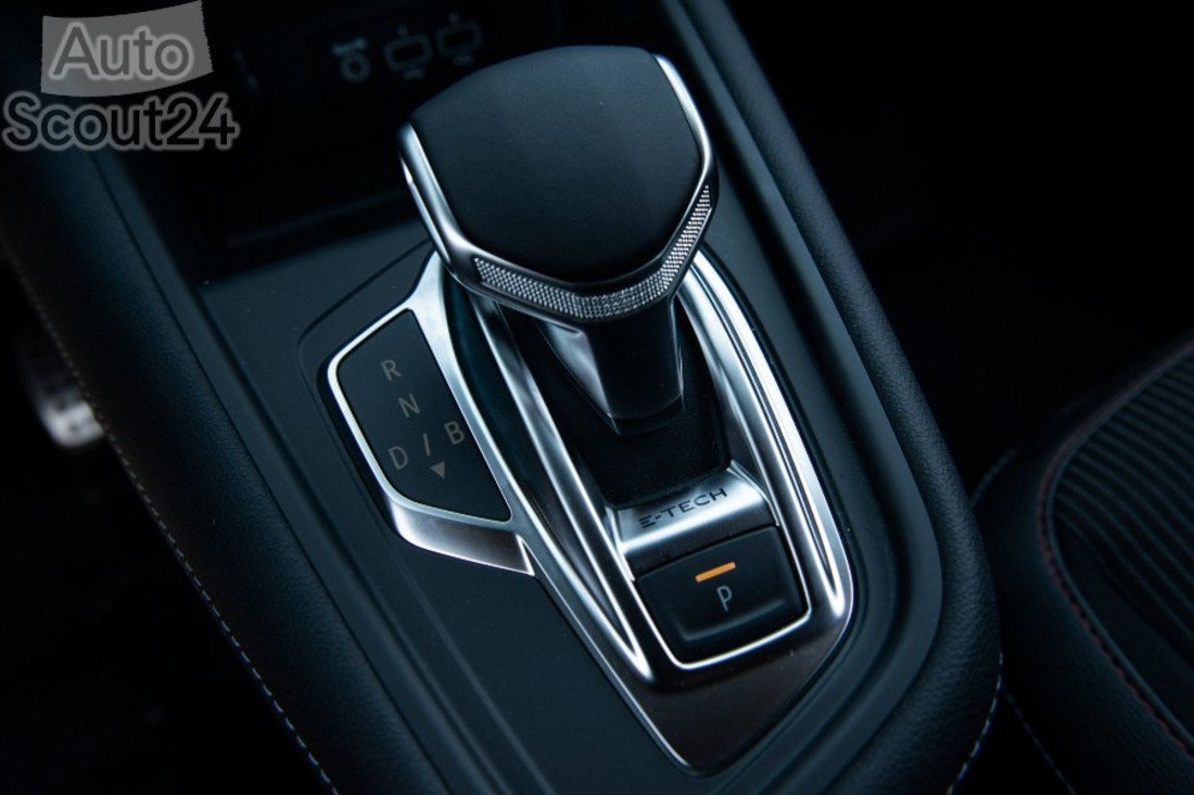 RENAULT_CAPTUR_e-TECH_HYBRID_025 (1).jpg