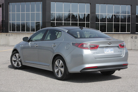 Editorial 2015 kia optima hybrid chase 003