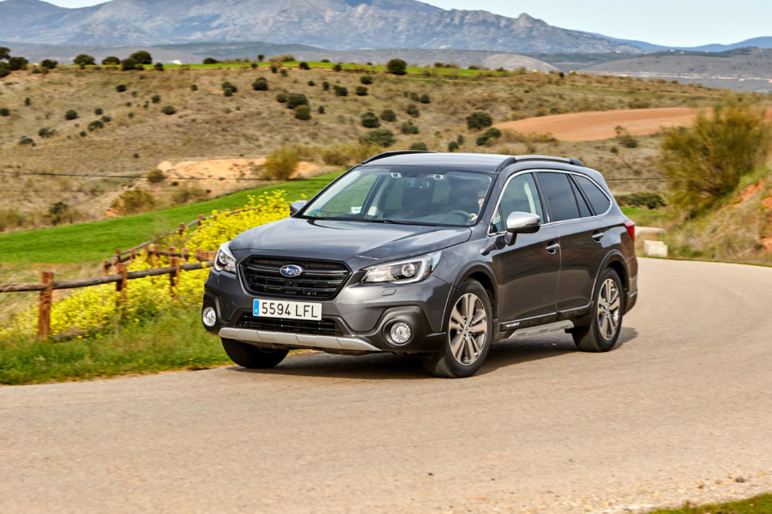 Subaru Outback Silver Edition (19).jpg